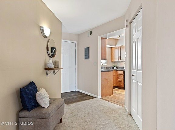 5th image of 1537 Westminster Dr APT 107