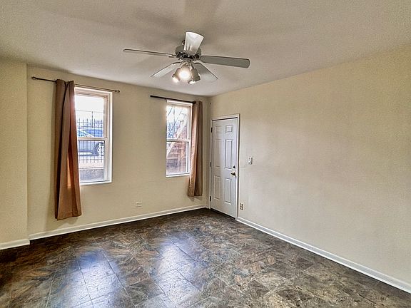 3rd image of 1642 W Augusta Blvd #B