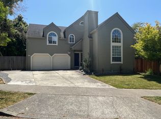 2134 Crosspoint Ave, Santa Rosa, CA 95403