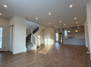 10169 144th St NW, Edmonton, AB T5N 2V1