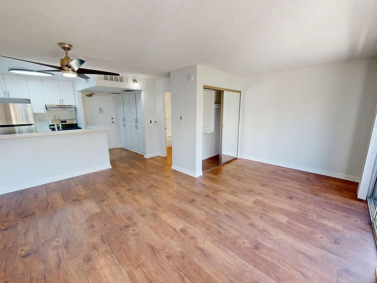 Regency Detroit Apartments — Photo 15