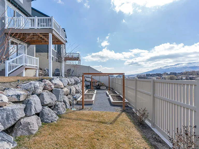 1557 W Stone Gate Dr — Photo 28