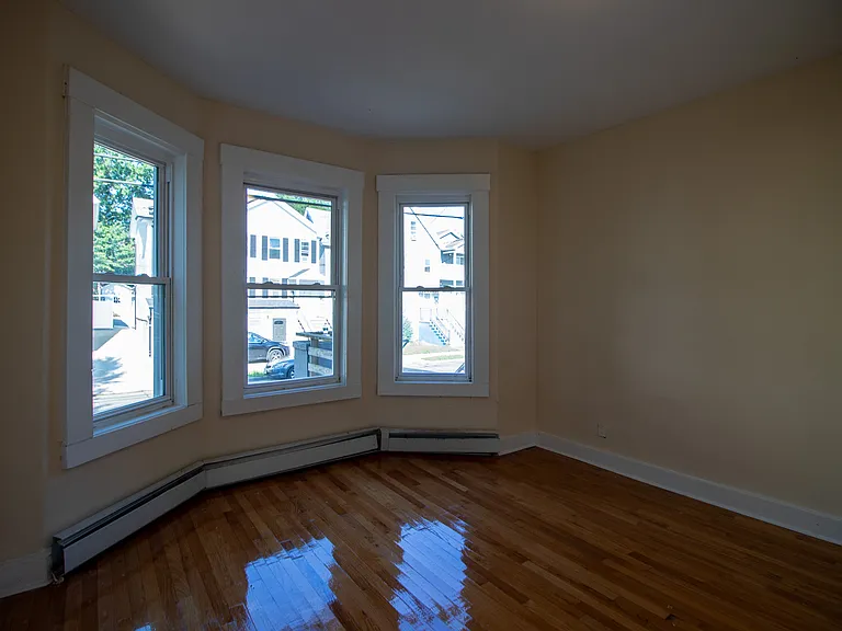 373-1A Blatchley Ave #1B — Photo 5