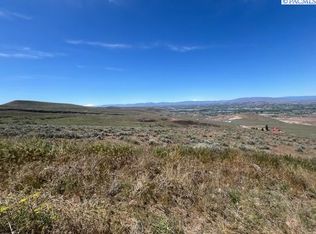 Nka N Roza Hill Dr, Yakima, WA 98901