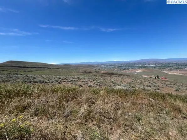 Nka N Roza Hill Dr, Yakima, WA 98901