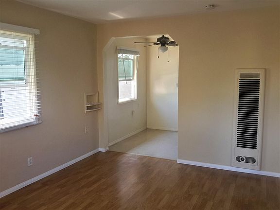 4th image of 2769 G St #2769