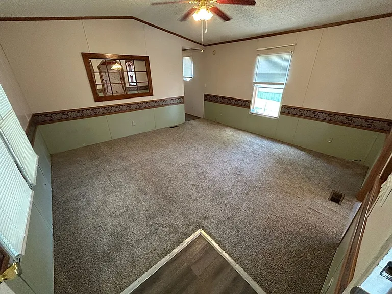 124 Opal Dr — Photo 13