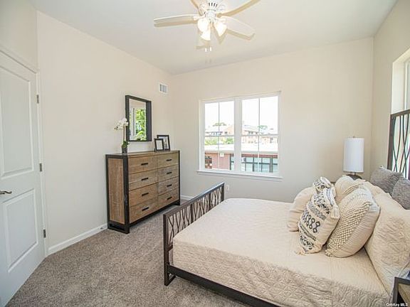 3rd image of 766 Deer Park Ave Unit 202