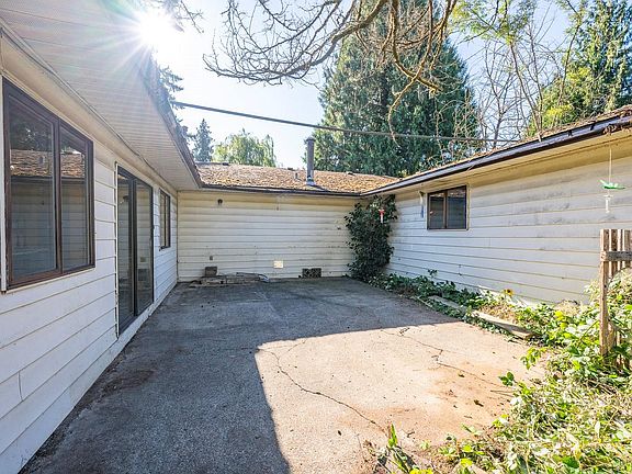 4th image of 2547 Mabley Rd