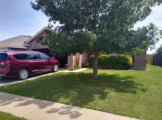 1568 Grassy View Dr, Fort Worth, TX 76177