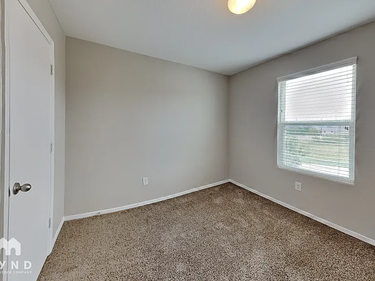 9539 Apple Ridge Ln — Photo 8