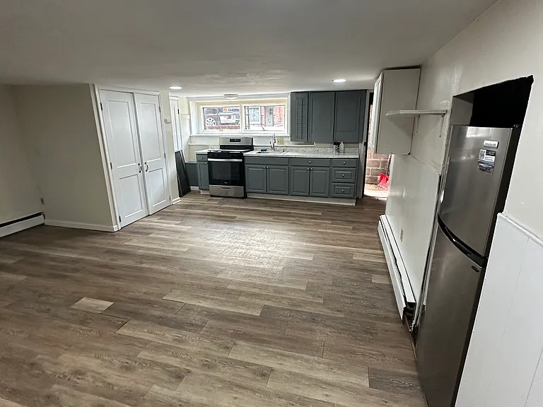 250 4th St #1 — Photo 9