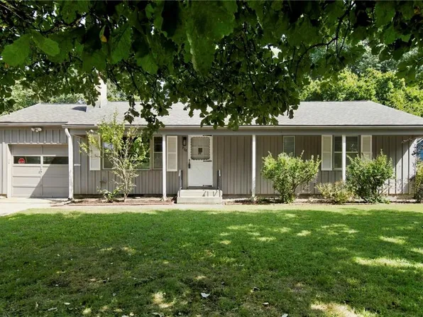 7101 Marty St, Overland Park, KS 66204