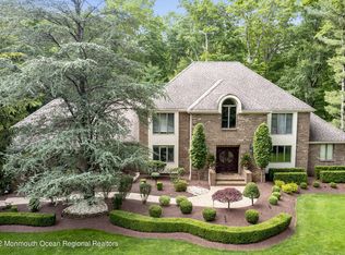 5 Country Club Ln, Marlboro, NJ 07746