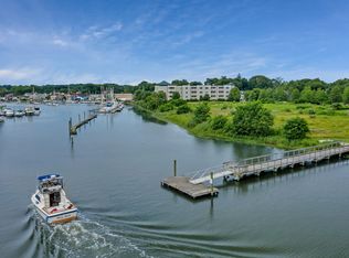 1 Indian Neck Ave APT 14, Branford, CT 06405
