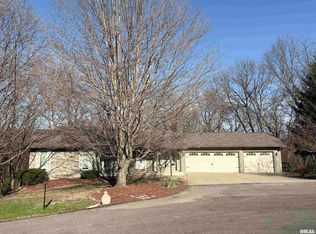 1214 N Briar Ridge Ct, East Peoria, IL