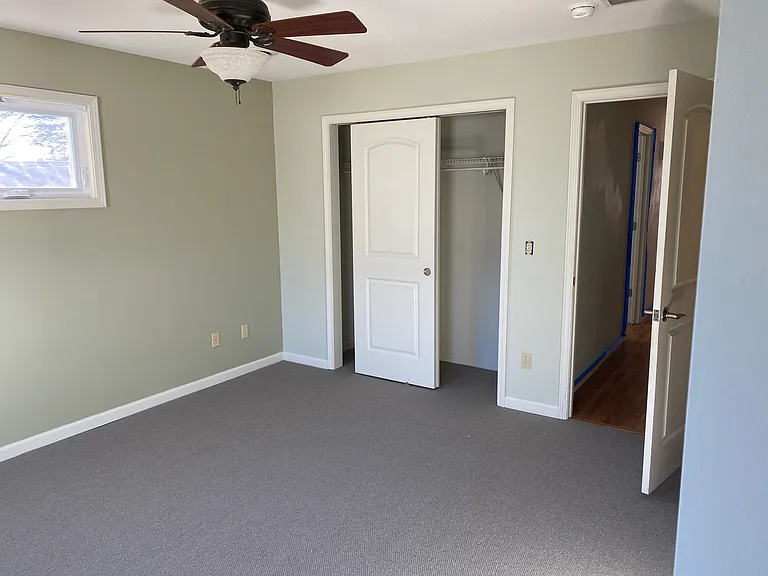 504 Colony Grv #A — Photo 9
