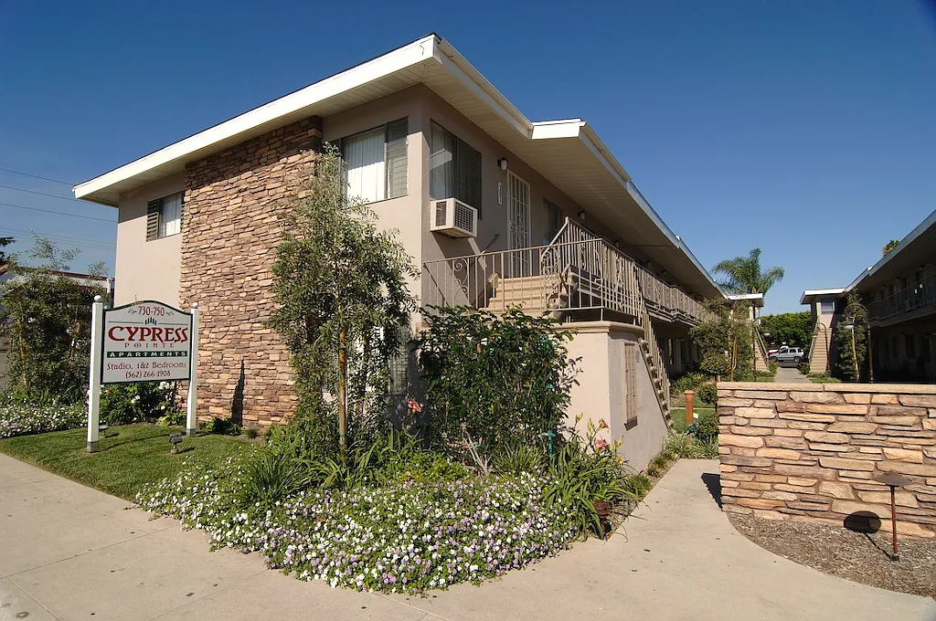 Cypress Point Apartments — Photo 2