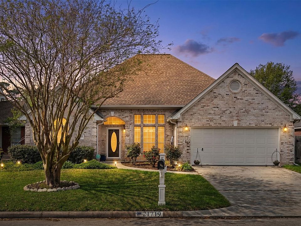 1st image of 21719 Long Castle Dr