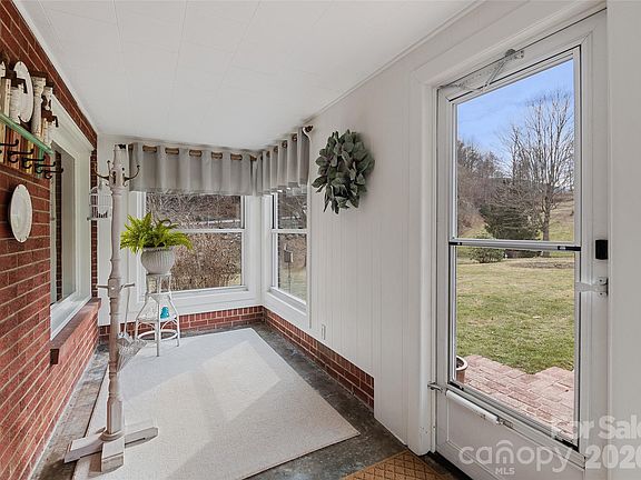 4th image of 15 Whitted Rd