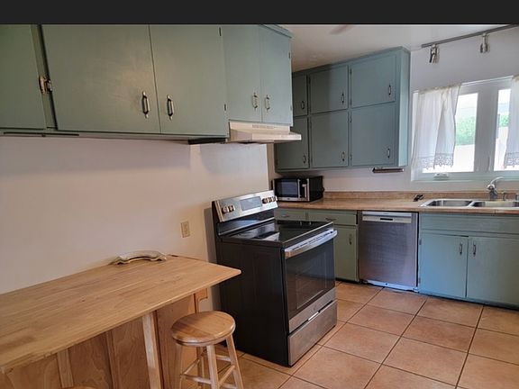 5th image of 4813 Burton Ave SE