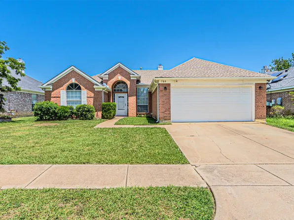 709 Willington Dr, Arlington, TX 76018