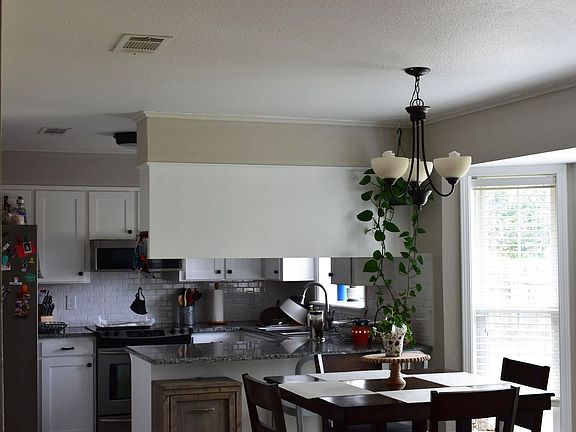 3rd image of 5330 Brian Cir