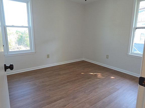 3rd image of 411 W Cheves St APT B