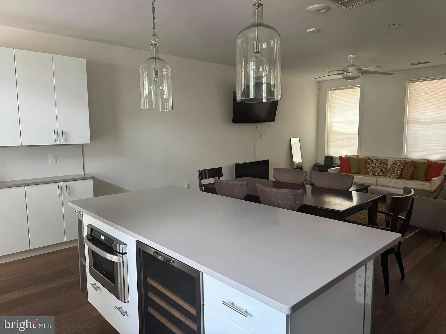 4 bed, 1000 sqft, $5,000 — Photo 2