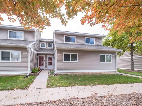 2120 Stone School Cir, Ann Arbor, MI 48108