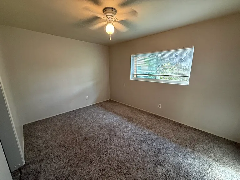 220 E Campus View Dr #220 — Photo 11