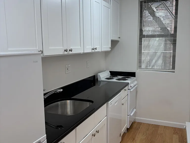 58 Westland Ave #26 — Photo 2