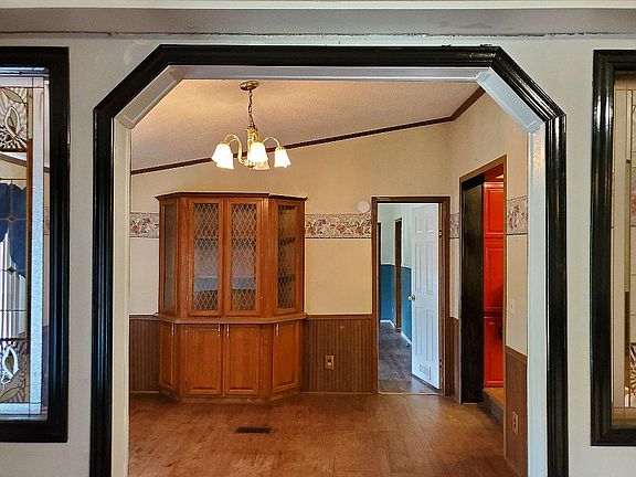 Entrance to the dining room