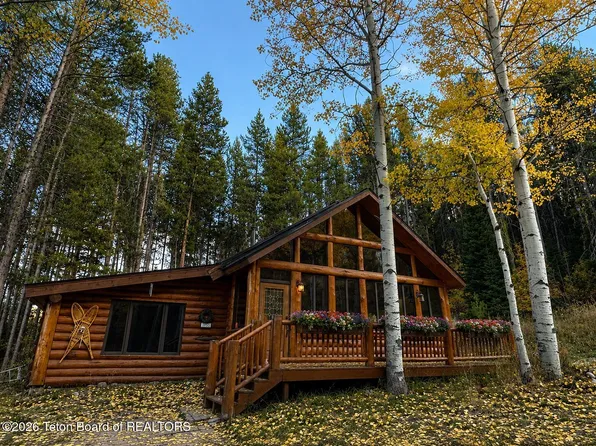 3950 W Redtop Ln, Wilson, WY 83014