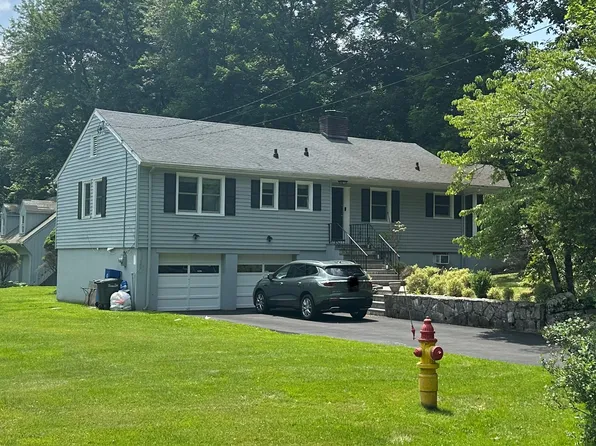 8 Brookside Cir, Chappaqua, NY 10514