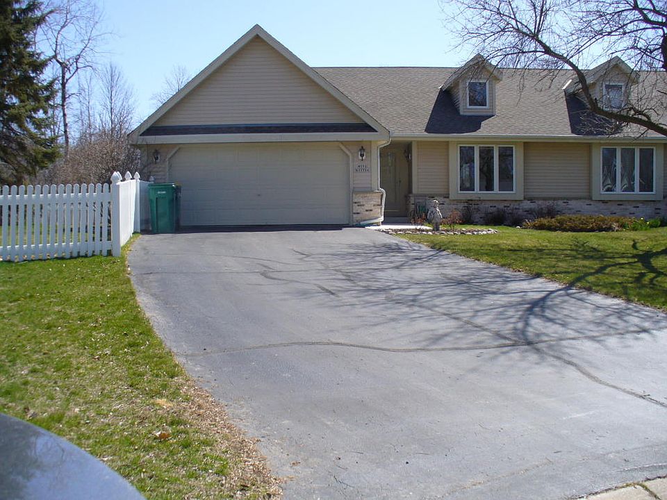 1st image of W151N11716 Valley Ct