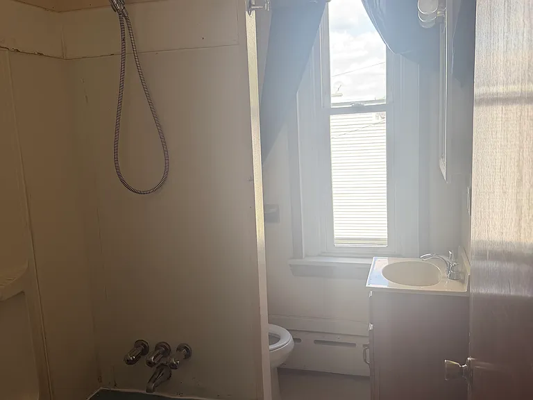 901 W Norwegian St — Photo 5
