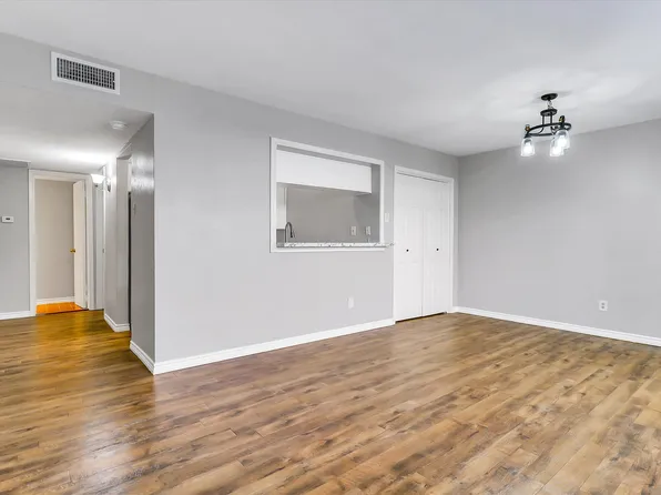 5881 Preston View Blvd, Dallas, TX