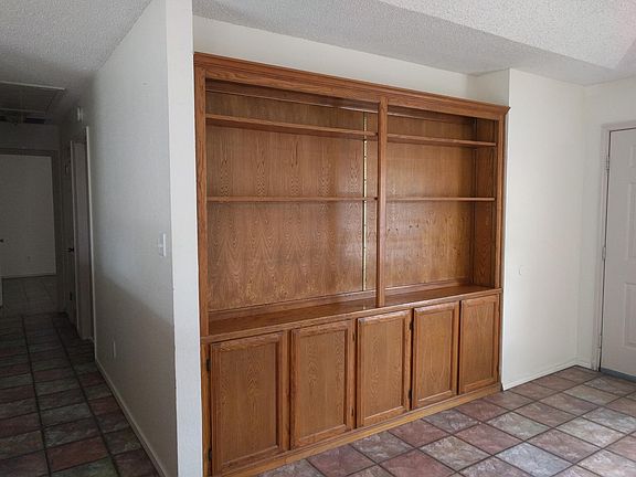 Built in cabinet that can be used for decorations and/or storage.