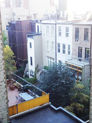 Sold by Mallan Real Estate Inc | media 18