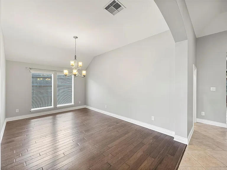 31815 Forest Oak Ln — Photo 10