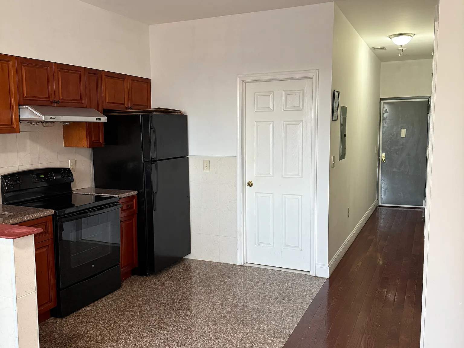 Studio, 500 sqft, $850 — Photo 4