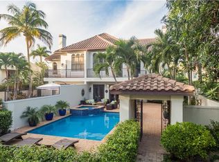 385 3rd Ave S, Naples, FL 34102