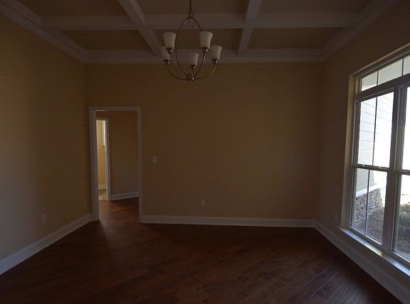4th image of 2504 Sunflower Dr
