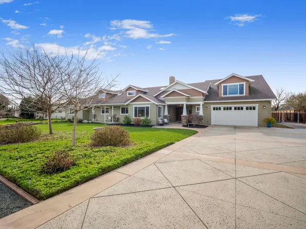 10825 Foothill Ave, Gilroy, CA 95020
