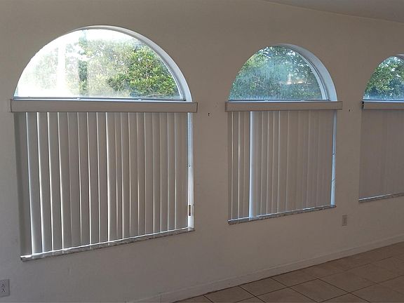 5th image of 3633 NW 29th Place