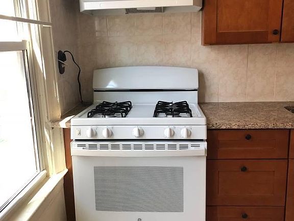 5th image of 17311 82nd Ave #1