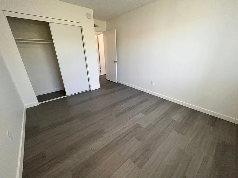 Cypress Apartments — Photo 23