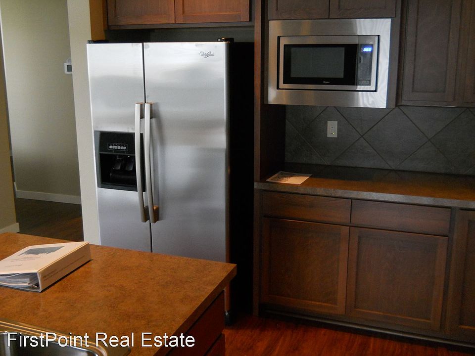1st image of 11643 175th St E