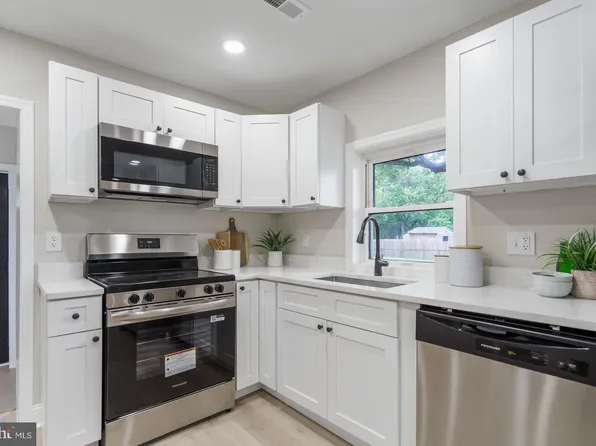 5912 Helfrich Rd, Baltimore, MD 21225